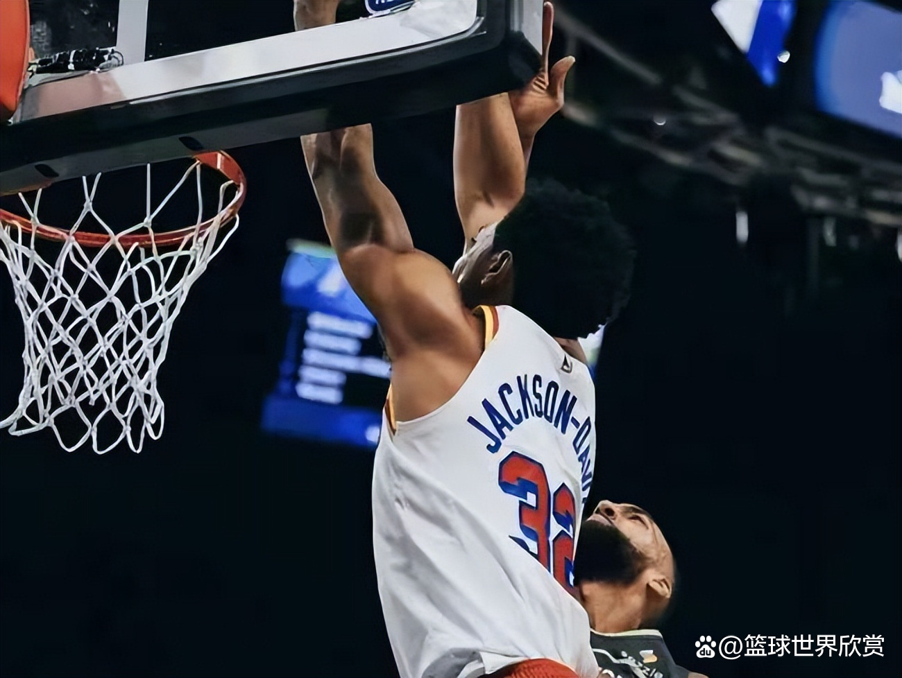 勇士客场神奇逆袭,勇士神话继续战斗